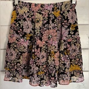 BB Dakota - Fully Lined Mini Skirt - Floral Tiered - Smocked Waist  Size: S